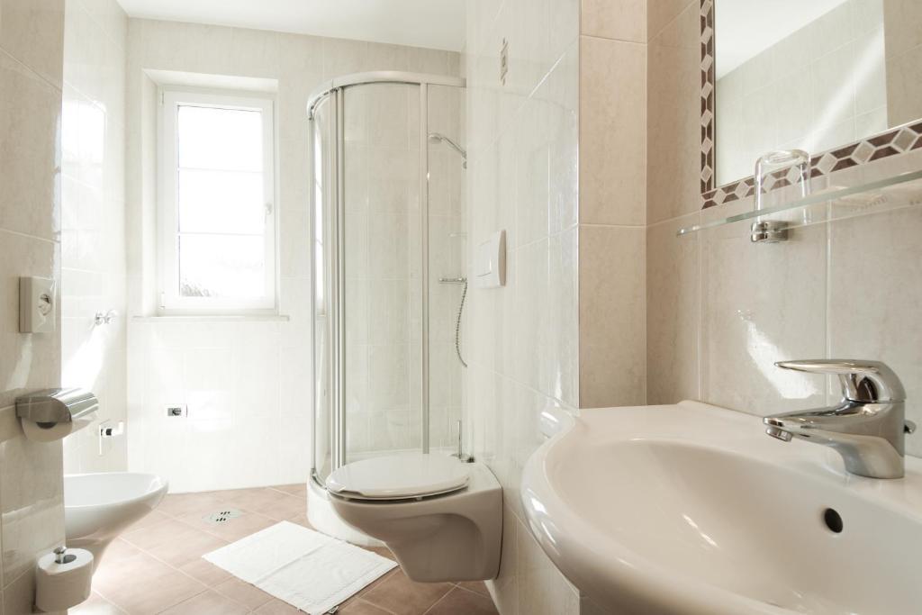 Hotel Loewenwirt Cermes Rum bild